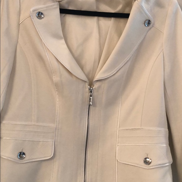 Jacket - Picture 3 of 4